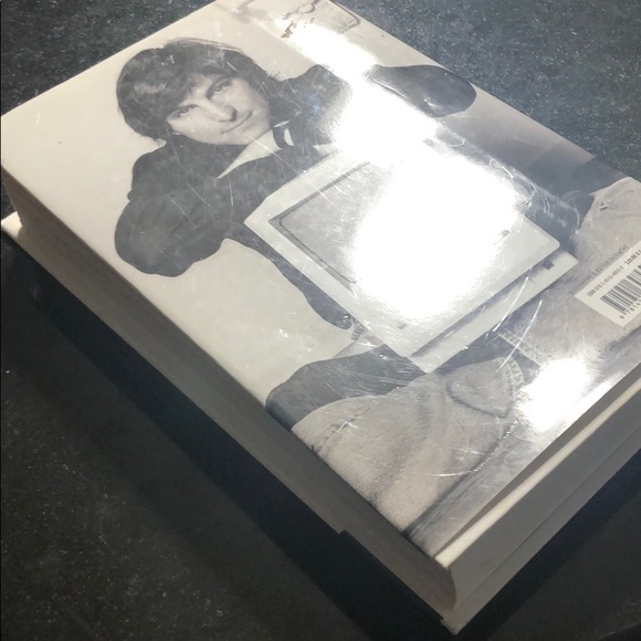 Steve Jobs by Walter Isaacson book very good shape - Picture 3 of 3